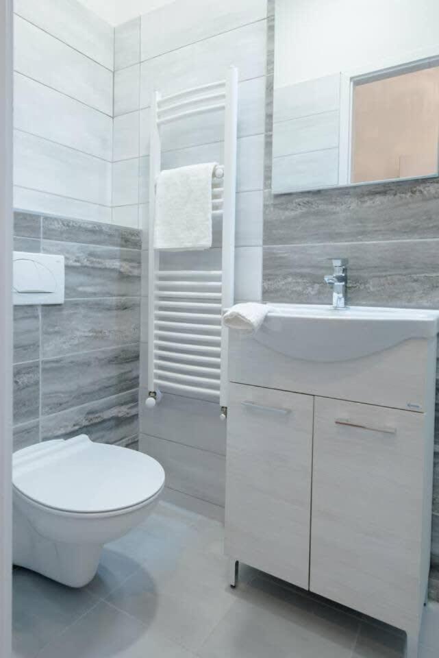 Brand New Studio With Aircon In The Center Budapeşte Dış mekan fotoğraf